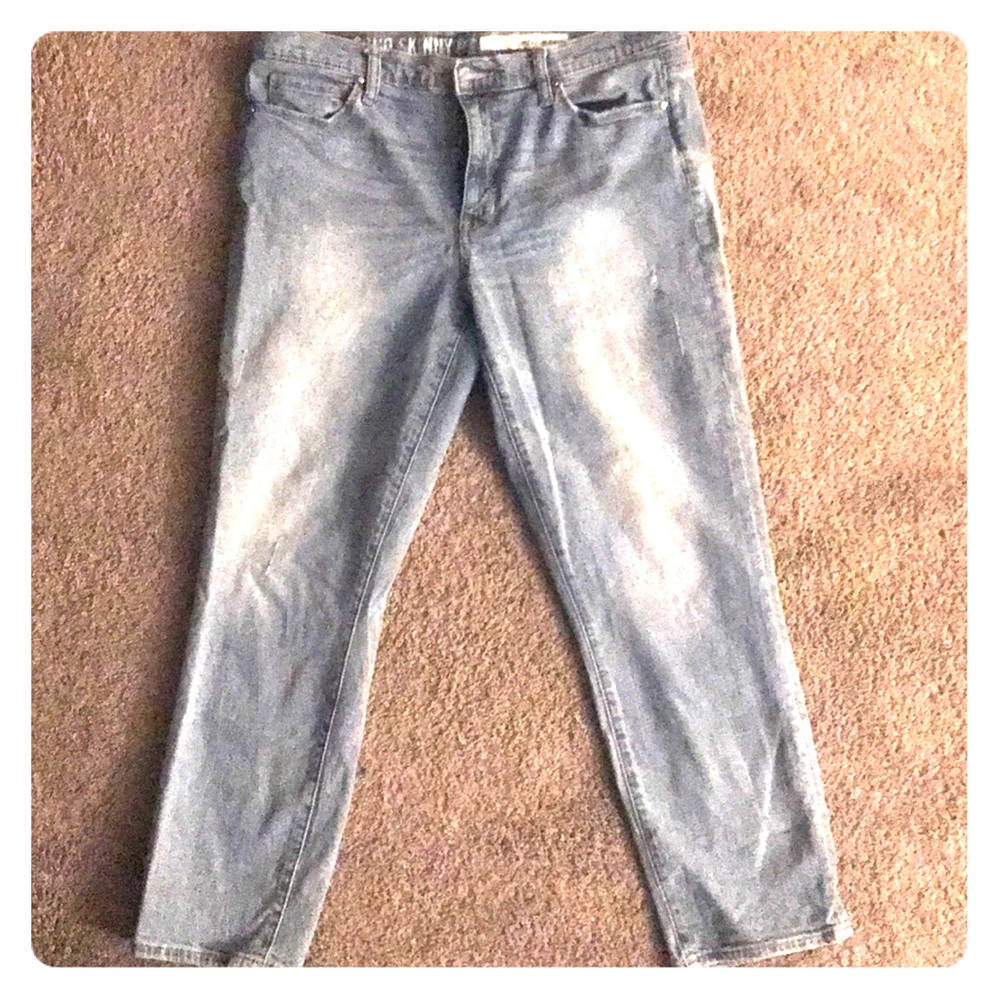 DKNY Skinny Crop